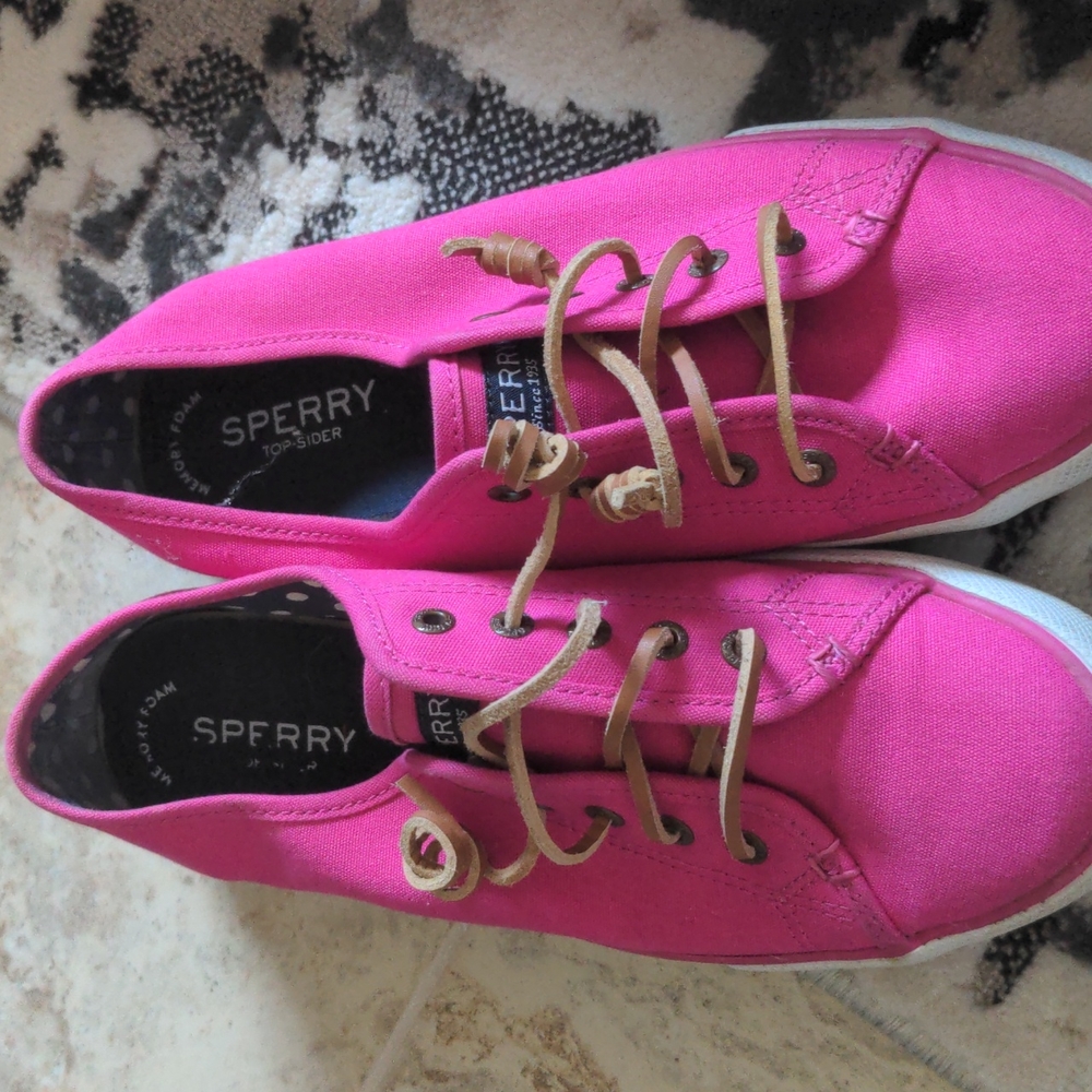 Pink Sperry top sider